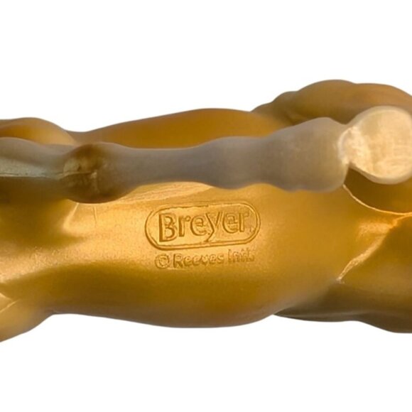 Breyer Stablemates Chasing Rainbow Sunrise Gold Unicorn 4" Toy Figures Fantasy - Picture 2 of 7